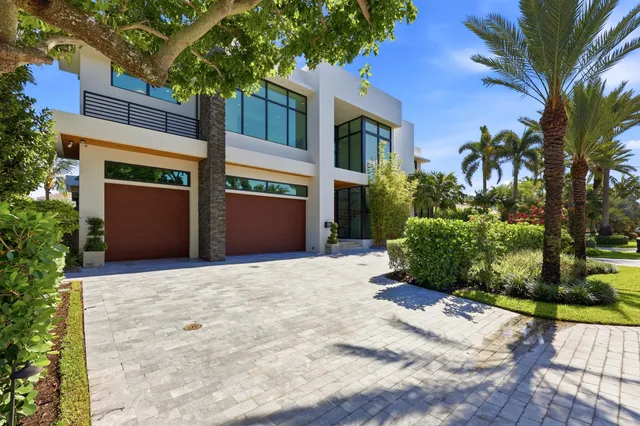 6-bedroom home at 2863 NE 27th Street, Fort Lauderdale