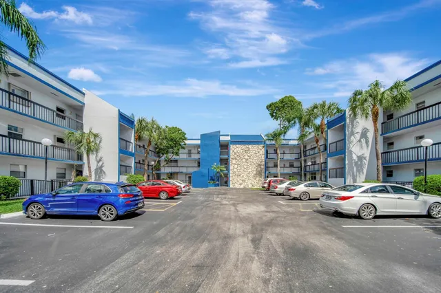 2-bedroom home at 3100 Holiday Springs Boulevard #305, Margate