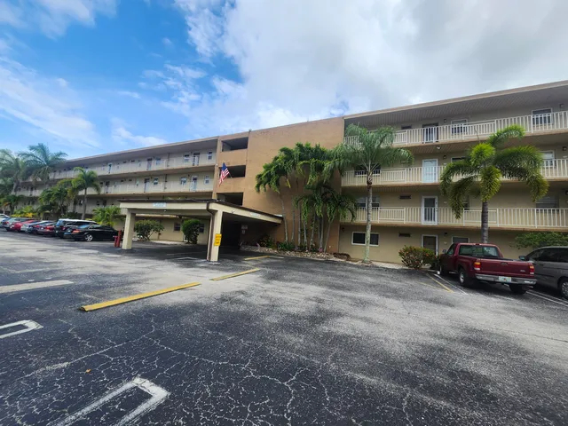 2-bedroom home at 330 NE 26th Avenue #202, Boynton Beach