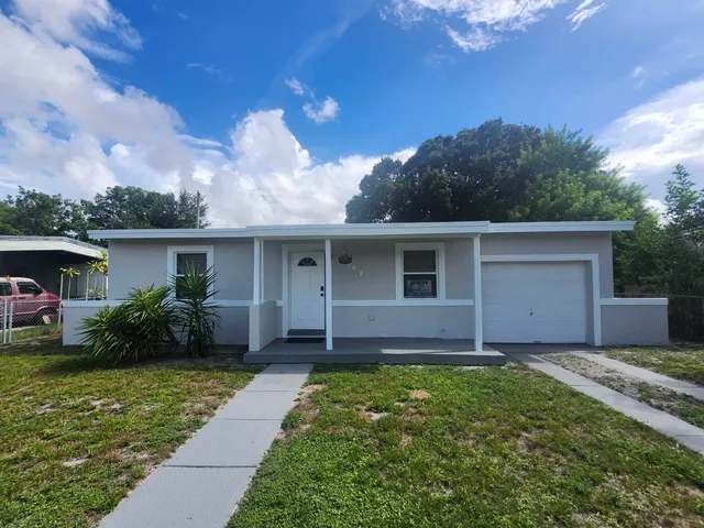 2-bedroom home at 942 NW 12th Street, Fort Lauderdale