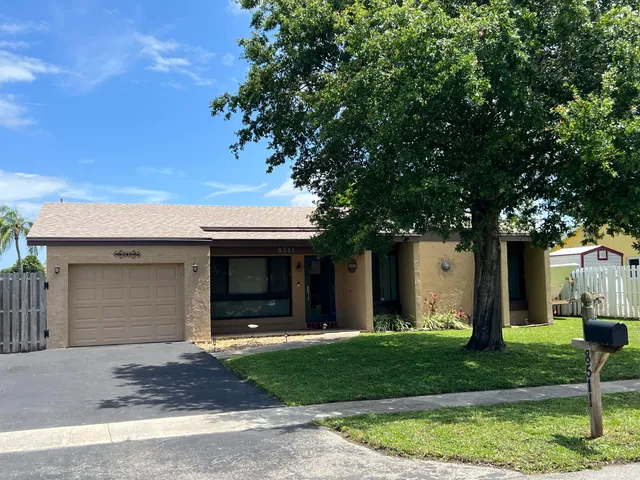 3-bedroom home at 8511 NW 8th Street, Pembroke Pines