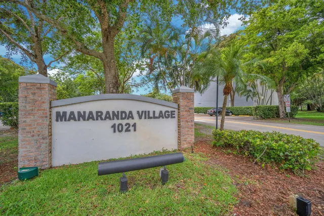 2-bedroom home at 1021 Mockingbird Lane #303, Plantation
