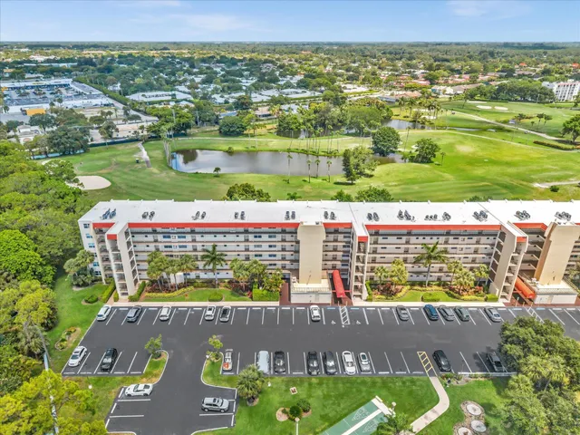 2-bedroom home at 3959 Via Poinciana #104, Lake Worth