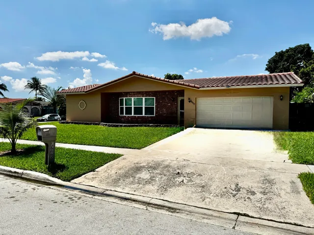 5-bedroom home at 6600 NW 23rd Street, Margate