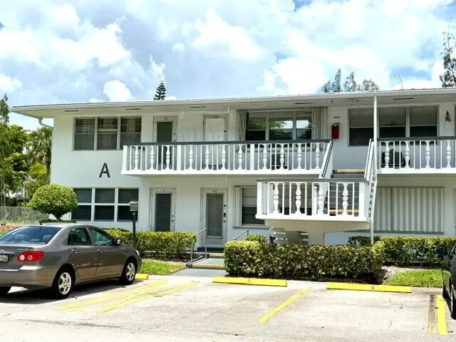 1-bedroom home at 12 Windsor A #12, West Palm Beach