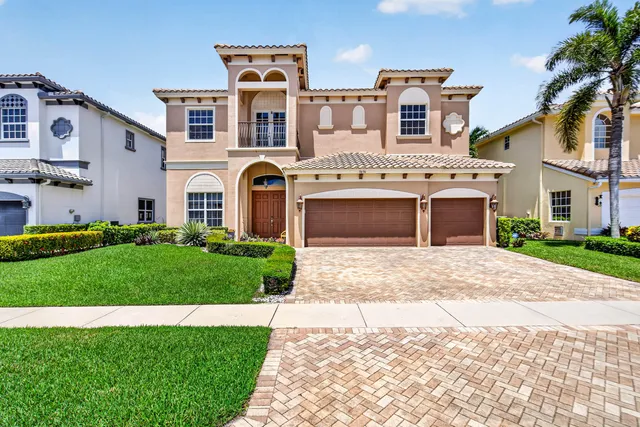 5-bedroom home at 9898 Coronado Lake Drive, Boynton Beach