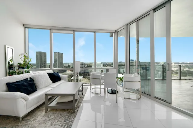 1-bedroom home at 851 NE 1st Avenue #2410, Miami