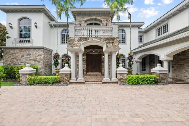 6-bedroom home at 8950 NW 70th Court, Parkland