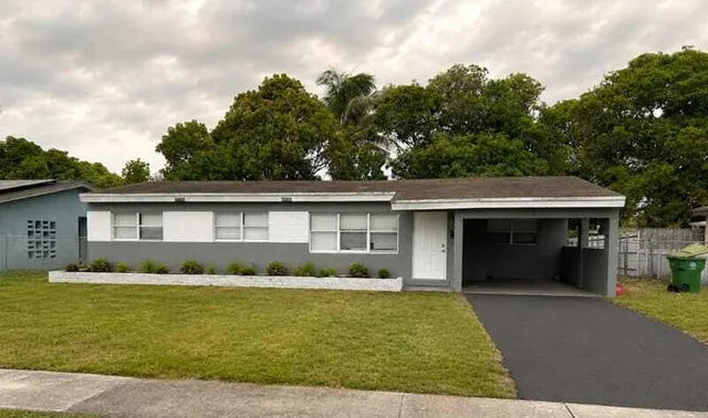 5-bedroom home at 1067 Iroquois Avenue, Fort Lauderdale