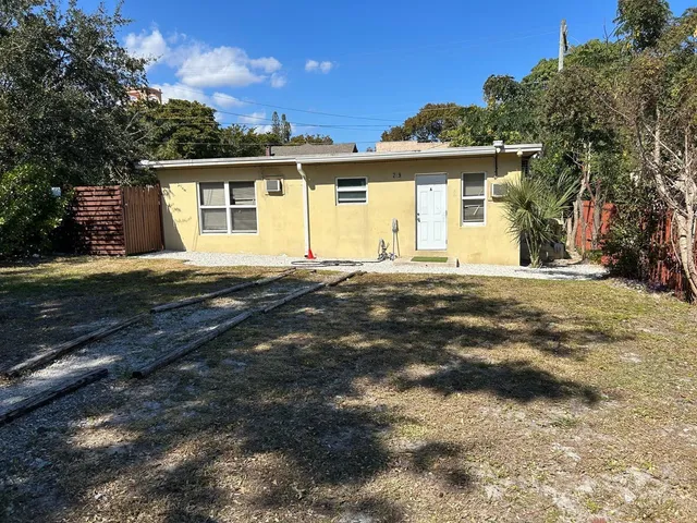 2-bedroom rental at 709 8th Street #B, West Palm Beach