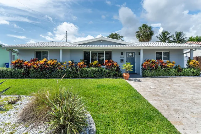4-bedroom rental at 300 SE 8th Court, Pompano Beach