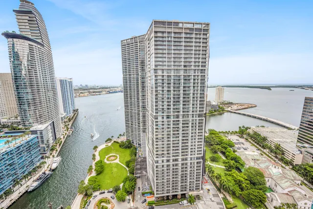 2-bedroom rental at 77 SE 5th Street #2906, Miami