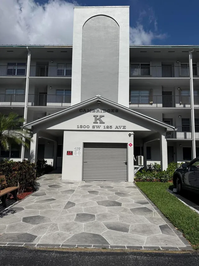 2-bedroom rental at 1300 SW 125th Avenue #311k, Pembroke Pines