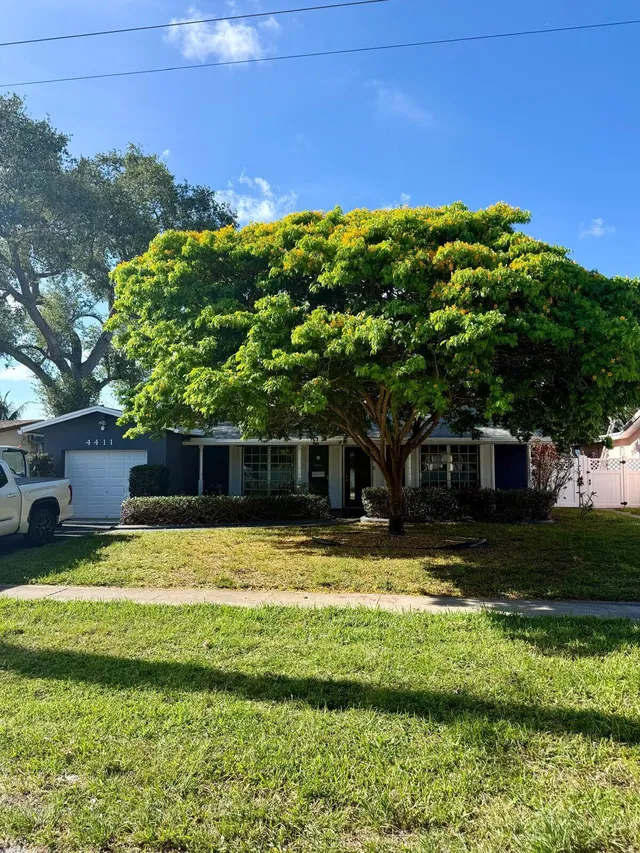 4-bedroom rental at 4411 Thomas Street, Hollywood