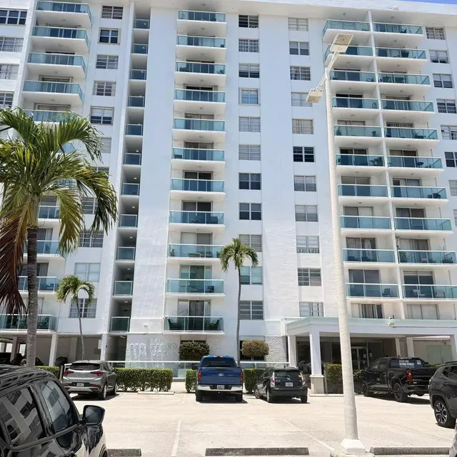 2-bedroom rental at 2841 NE 163rd Street #502, North Miami Beach