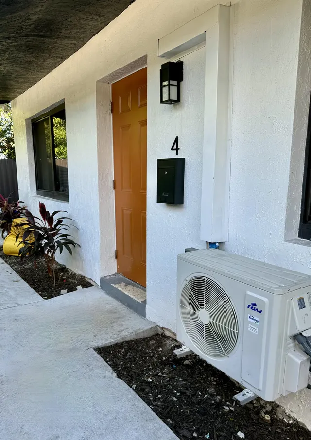 2-bedroom rental at 880 NW 8th Avenue, Pompano Beach