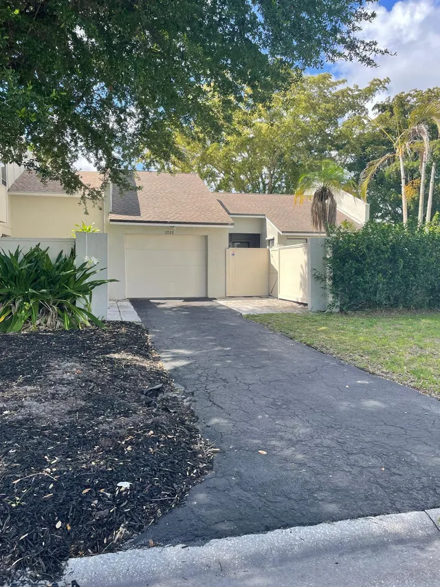 2-bedroom rental at 12726 Spinnaker Lane, Wellington