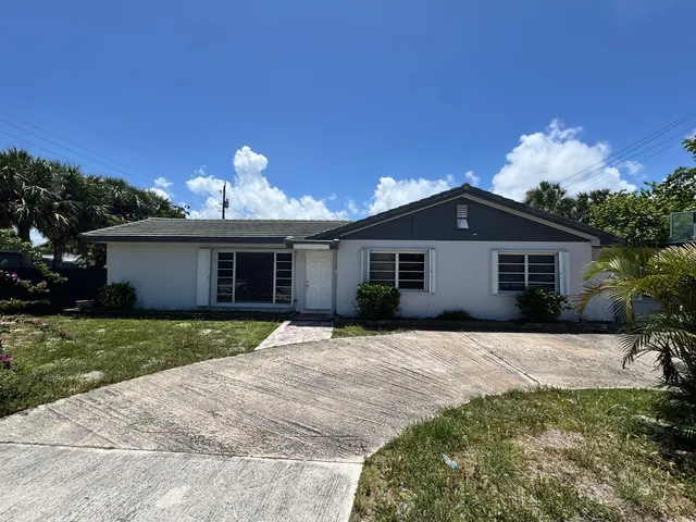 4-bedroom rental at 1101 S Seacrest Boulevard, Boynton Beach