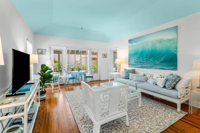 2-bedroom rental at 424 Chilean Avenue #4, Palm Beach