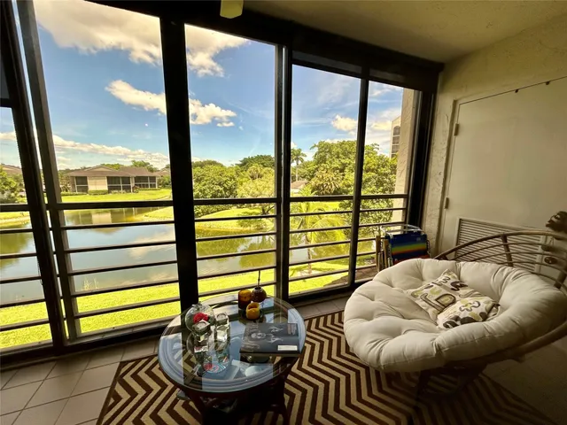 3-bedroom rental at 7582 Regency Lake Drive, Boca Raton