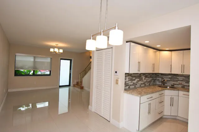 2-bedroom rental at 300 80th Street, Miami Beach