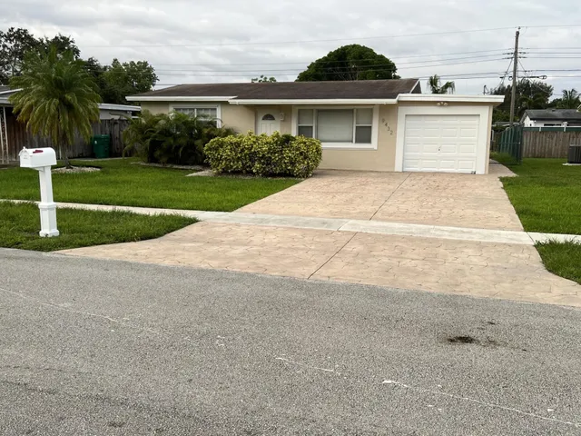 3-bedroom rental at 9432 SW 52nd Court, Cooper City