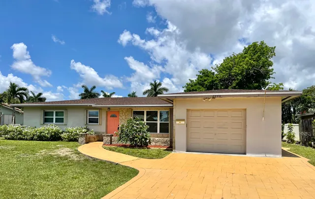 3-bedroom rental at 2090 NW 84th Terrace, Pembroke Pines