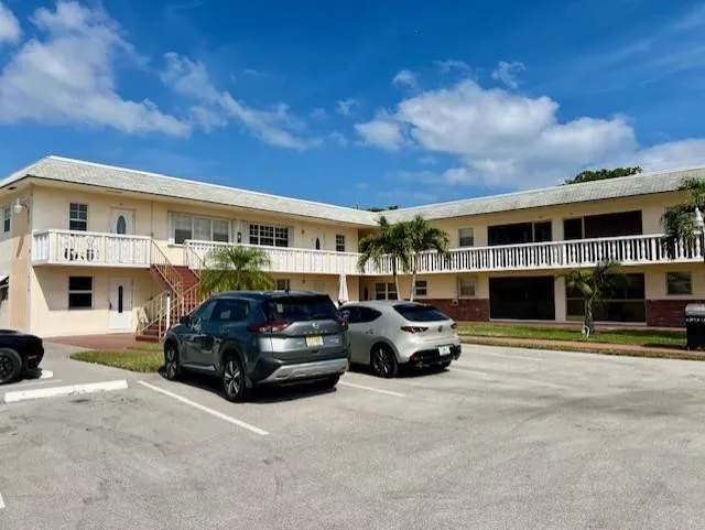 1-bedroom rental at 1455 N 12th Court #6b, Hollywood