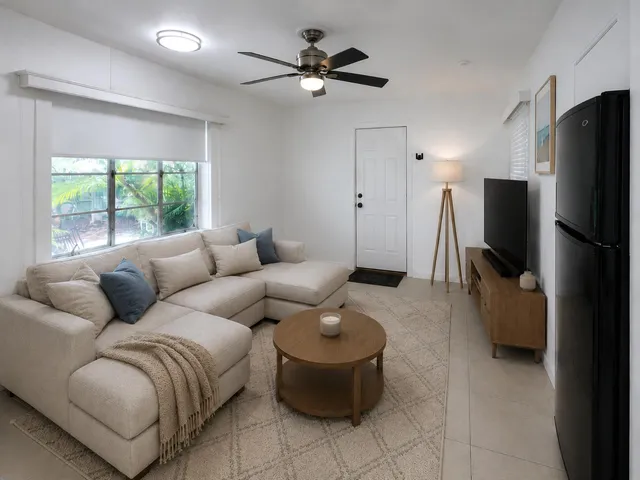 1-bedroom rental at 1859 Buchanan Street #2, Hollywood