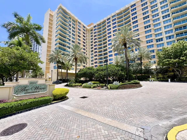 2-bedroom rental at 2501 S Ocean Drive #326, Hollywood