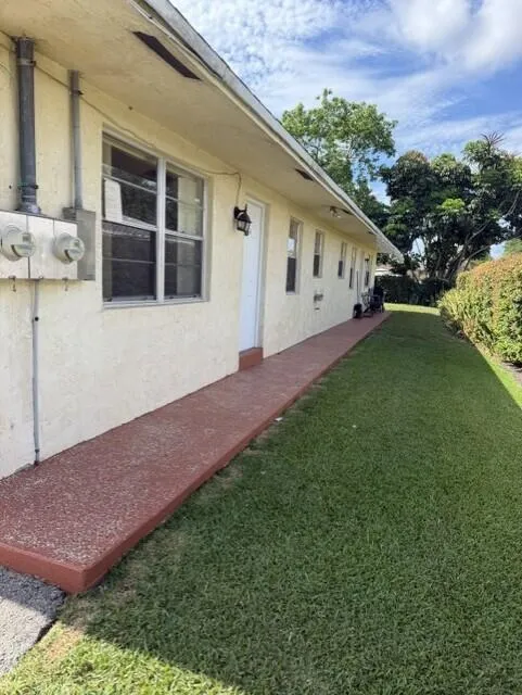 2-bedroom rental at 5848 Lincoln Street #A-b, Hollywood