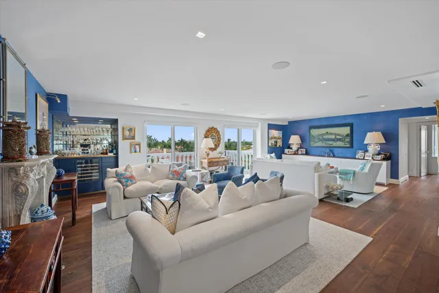2-bedroom rental at 330 Cocoanut Row #5b, Palm Beach
