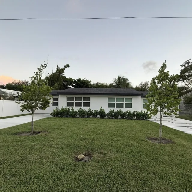 4-bedroom rental at 118 SW 7th Street, Delray Beach