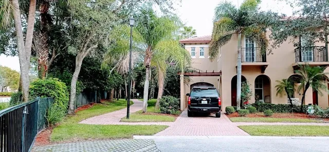 3-bedroom rental at 2812 Eagle Rock Circle #906, West Palm Beach