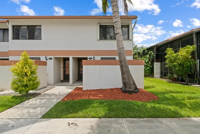 2-bedroom rental at 4221 SW 71st Terrace #4221, Davie