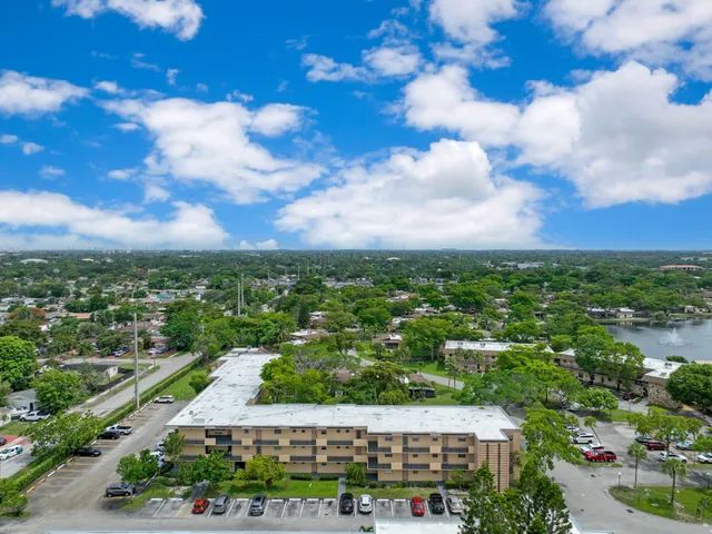 1-bedroom rental at 100 Berkley Road #109, Hollywood