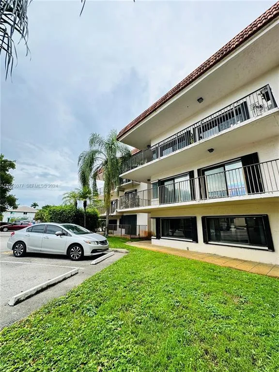 2-bedroom rental at 4730 SW 62nd Way #104, Davie