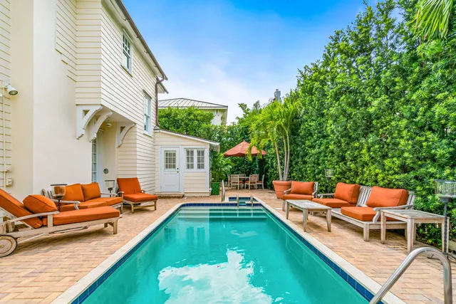 3-bedroom rental at 263 Park Avenue, Palm Beach