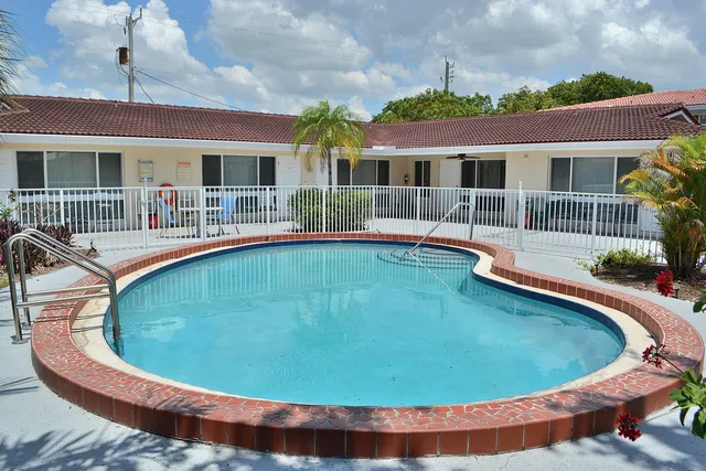 2-bedroom rental at 4209 NE 21st Avenue #2, Fort Lauderdale