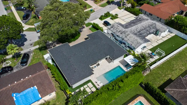 4-bedroom rental at 21303 NE 18th Place, Miami