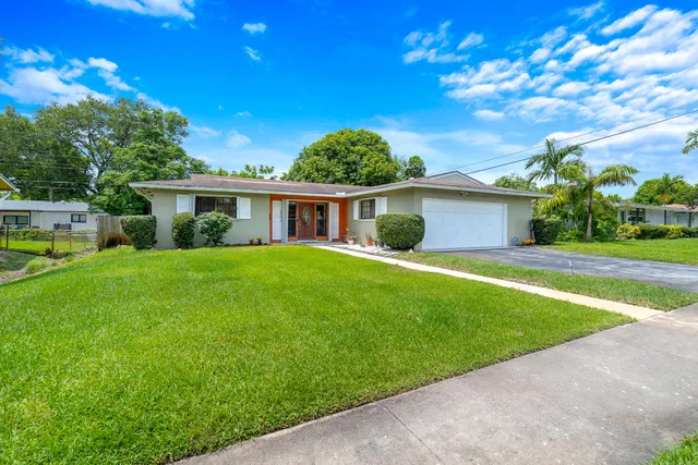 3-bedroom home at 4460 NW 3rd Place, Plantation