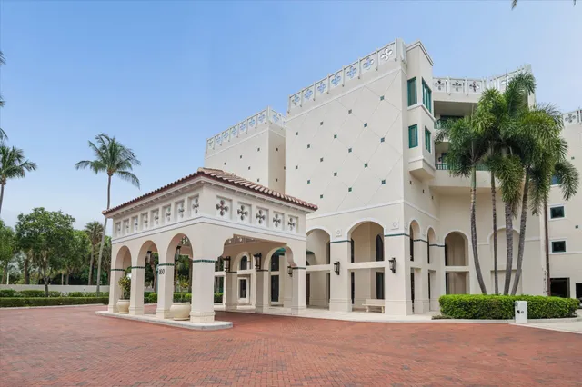 2-bedroom home at 120 SE 5th Avenue #329, Boca Raton