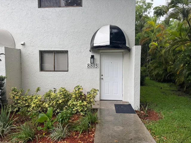2-bedroom rental at 8803-8811 NW 35th Street #8803, Coral Springs