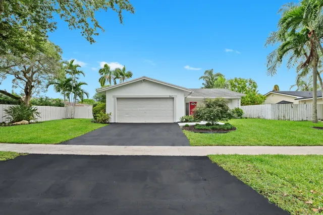 3-bedroom rental at 561 SW 168th Terrace, Weston