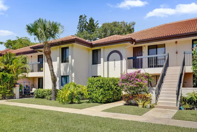 2-bedroom home at 5201 W Club Circle #103, Boca Raton