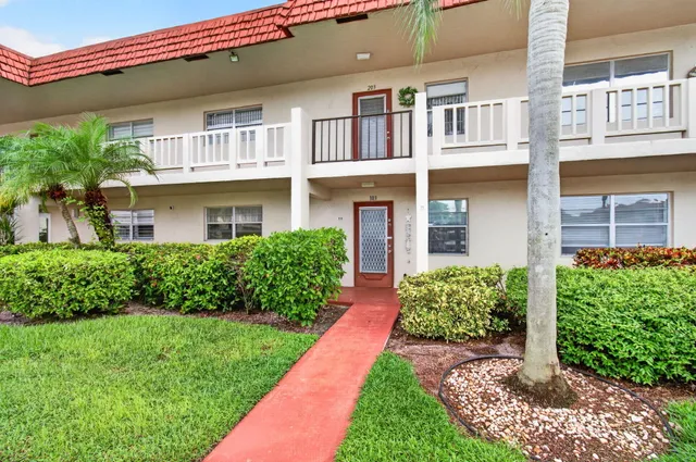 2-bedroom home at 4 Abbey Lane #103, Delray Beach