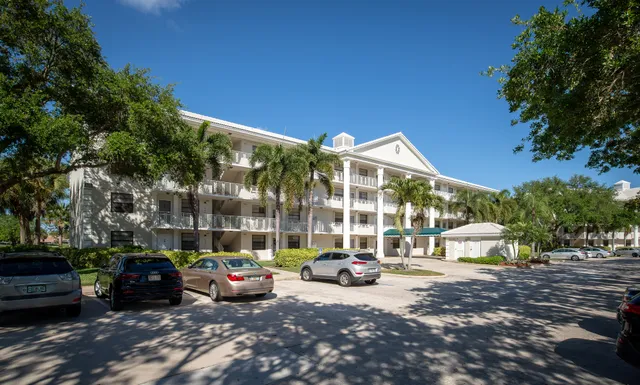 2-bedroom home at 6097 Balboa Circle #202, Boca Raton
