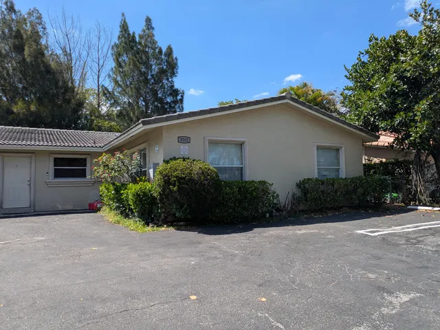 1-bedroom rental at 3502 Riverside Drive #3, Coral Springs