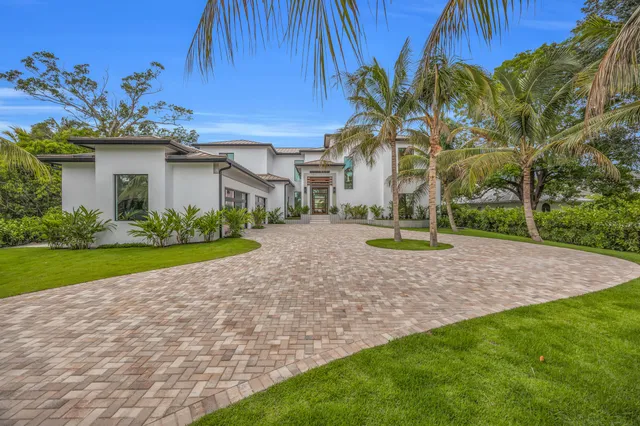 5-bedroom home at 19175 W Riverside Drive, Tequesta
