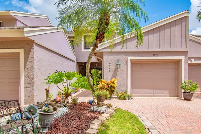 3-bedroom home at 6640 Thornhill Court, Boca Raton